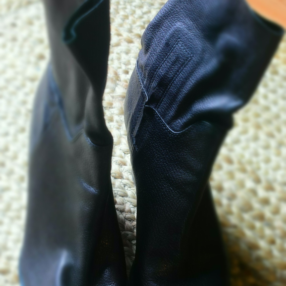 Black Boots